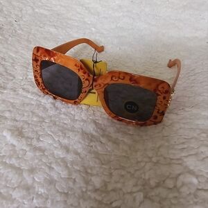 STYLISH MEN'S WOMEN'S FASHION SUNGLASSES BROWN AND BLACK NEW